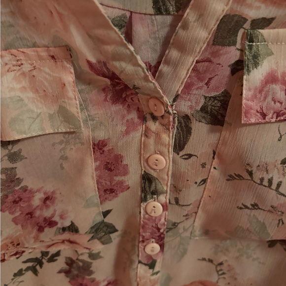 Light Pink Floral Blouse with 3/4 Sleeves - Picture 4 of 5